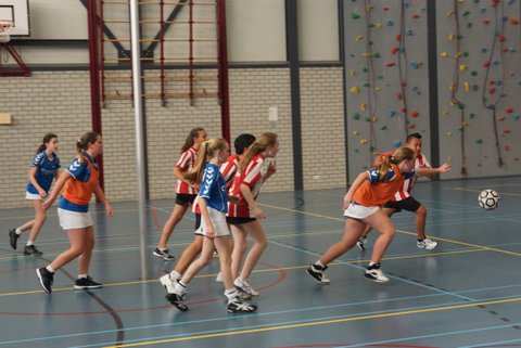 Korfbal C2  29 november-051.JPG